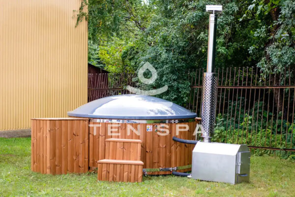 Badetonne mit Holzofen Badefass mit Ausenofen Jacuzzi mit Massage kaufen buy OUTDOOR HOT TUB WITH EXTERNAL WOOD FIRED HEATER for 6 persons BAIN NORDIQUE EXTERIEUR