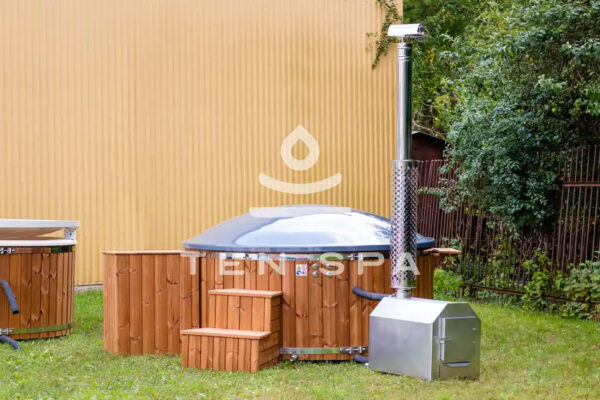Badezuber mit Holzofen Jacuzzi mit Massage kaufen buy OUTDOOR HOT TUB WITH EXTERNAL WOOD FIRED HEATER for 4 6 persons BAIN NORDIQUE EXTERIEUR A BULLE JETS hergest